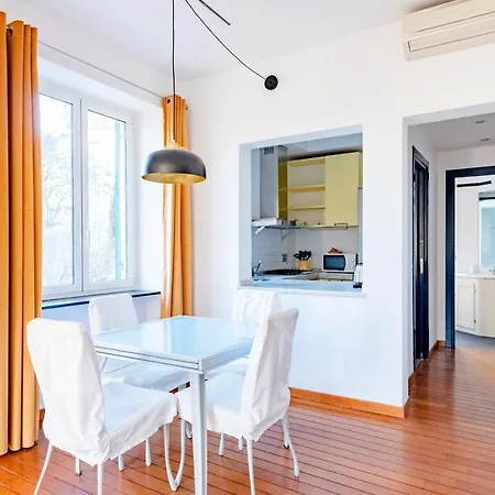 Joivy Modern Flat Next To The Sea Apartment